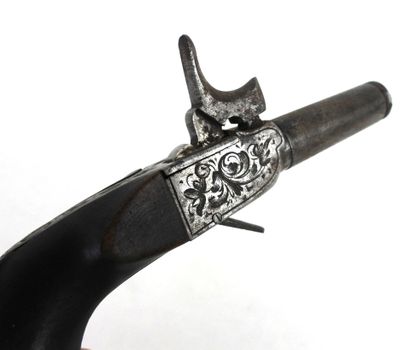 ARMES à FEU. Pistolet à coffre à percussion,...