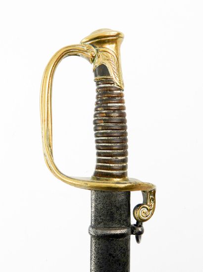 ARMES BLANCHES. Sabre d'officier supérieur...