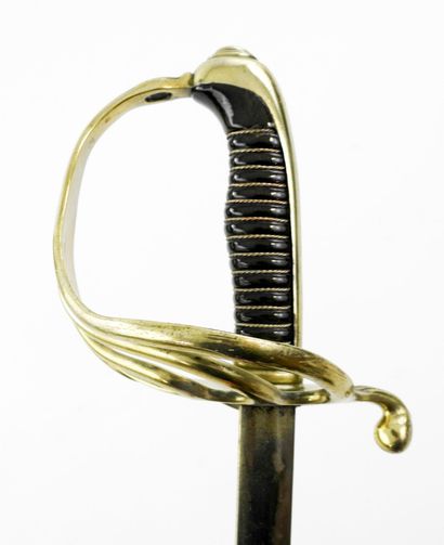ARMES BLANCHES. Sabre d'officier d'infanterie...