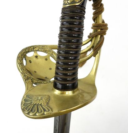 ARMES BLANCHES. Sabre de sous-officier de...