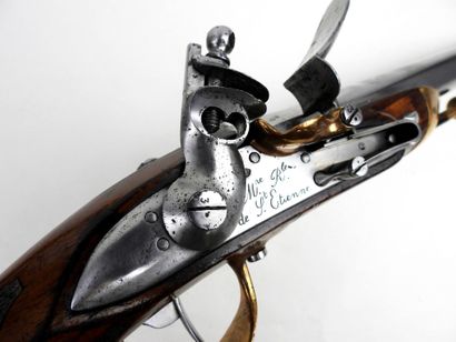 ARMES à FEU. Paire de pistolets à silex d'officier...