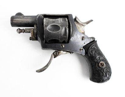 ARMES à FEU. Revolver 
