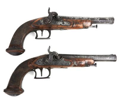 ARMES à FEU. Paires de pistolets à silex...