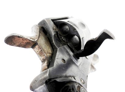 ARMES à FEU. Revolver 
