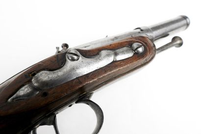 ARMES à FEU. Paire de pistolets à silex d'officier...