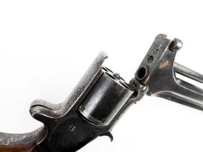 ARMES à FEU. ETATS-UNIS. Revolver SMITH &...