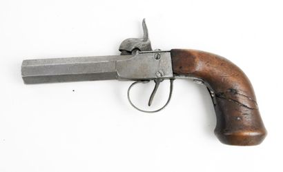 ARMES à FEU. Pistolet à coffre à percussion,...