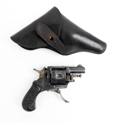 ARMES à FEU. Revolver 