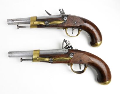 ARMES à FEU. Authentique paire de pistolets...