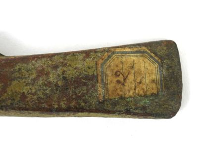 ARCHÉOLOGIE. Hache à douille. France, Age...