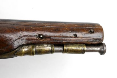 ARMES à FEU. Pistolet à silex à monture en...