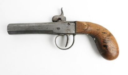 ARMES à FEU. Pistolet à coffre à percussion,...
