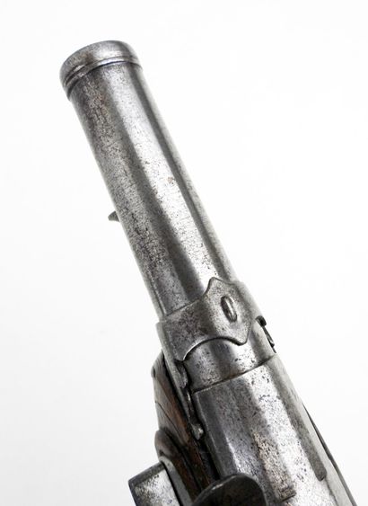 ARMES à FEU. Paire de pistolets à silex d'officier...