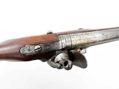 ARMES à FEU. Tromblon à monture en noyer,...