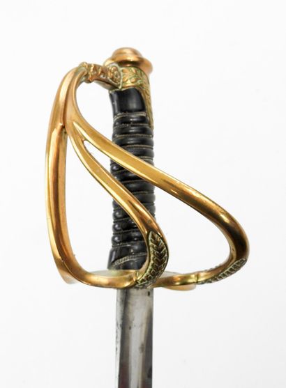 ARMES BLANCHES. Sabre d'officier d'artillerie,...