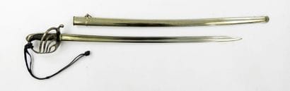 ARMES BLANCHES. Sabre d'officier d'infanterie...