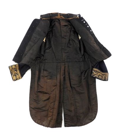 UNIFORMES. Habit brodé d'apparat d'ambassadeur...