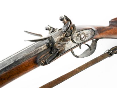 ARMES à FEU. Fusil de chasse à silex, monture...