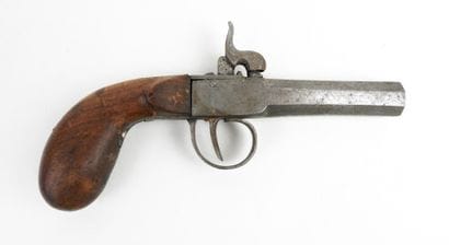 ARMES à FEU. Pistolet à coffre à percussion,...