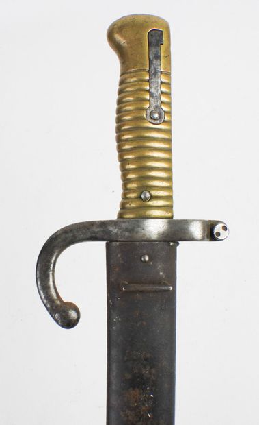 BAIONNETTES. Chassepot model 1866 saber-bayonet...