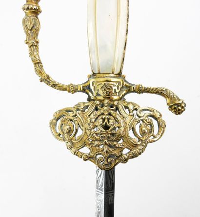 ARMES BLANCHES. Epée d'officier ou de fonctionnaire...