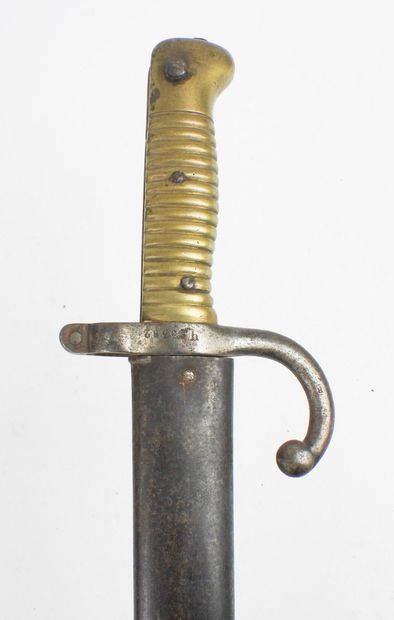BAIONNETTES. Chassepot model 1866 saber-bayonet...