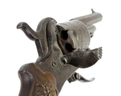 ARMES à FEU. BELGIQUE. Revolver à broche...