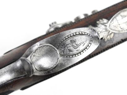 ARMES à FEU. Pistolet à silex d'officier...