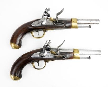 ARMES à FEU. Authentique paire de pistolets...