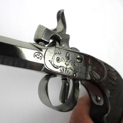 ARMES à FEU. Pistolet à coffre à percussion,...