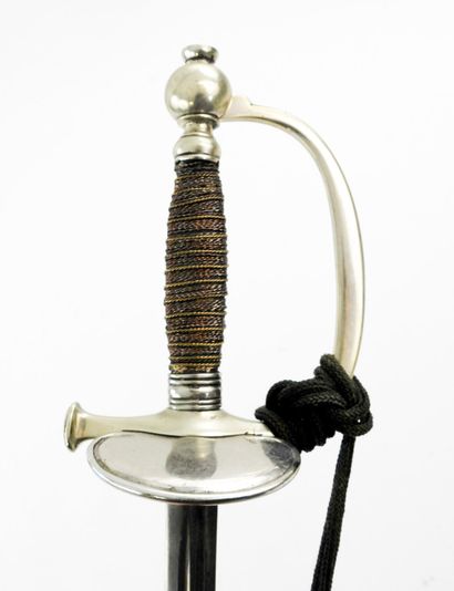 ARMES BLANCHES. Epée modèle 1884 de sous-officier...