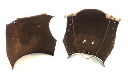MISCELLANEOUS. Plastron de cuirasse modèle...