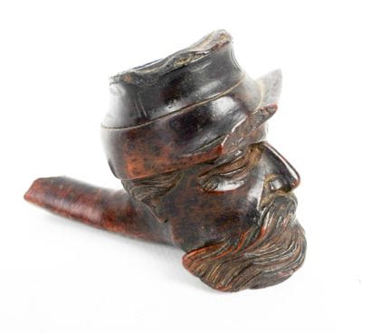 CURIOSITÉ. Fourneau de pipe en bruyère représentant...