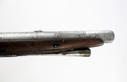 FIREARMS. Officer's flintlock rifle, walnut...