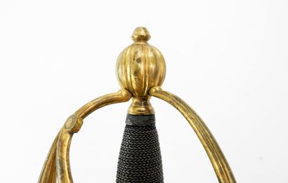 ARMES BLANCHES. Forte épée de chevau-léger...