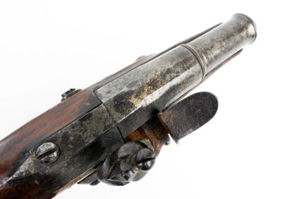 ARMES à FEU. Petit pistolet à silex de voyage...