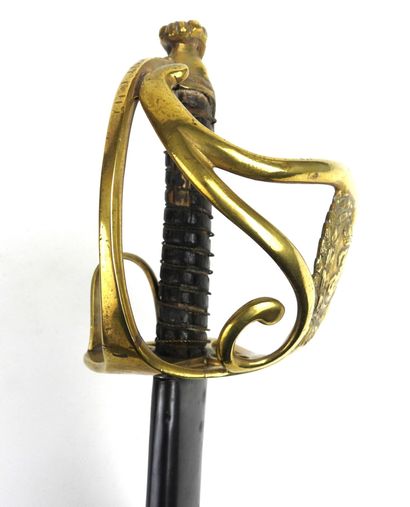 WHITE WEAPONS. Bodyguard saber of Jerome...