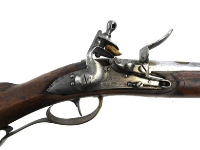 ARMES à FEU. Fusil de chasse à silex, monture...