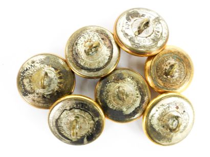 BOUTONS. Ensemble de 7 boutons émaillé d'ordres...