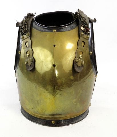 EQUIPMENT. Rifleman's breastplate model 1825...