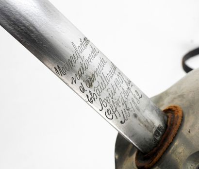 ARMES BLANCHES. Sabre d'officier d'infanterie...