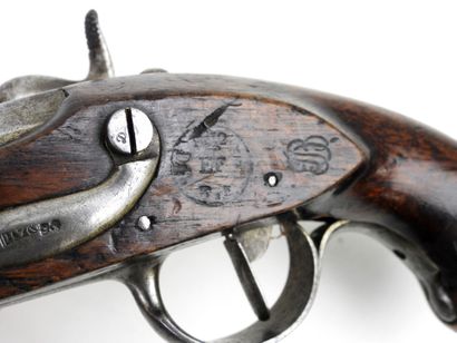 ARMES à FEU. Paire de pistolets de gendarmerie...