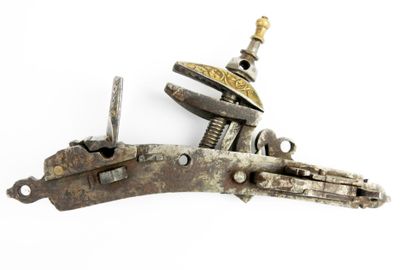 ARMES à FEU. Platine à la miquelet de moukala...