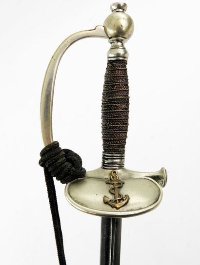 ARMES BLANCHES. Epée modèle 1884 de sous-officier...