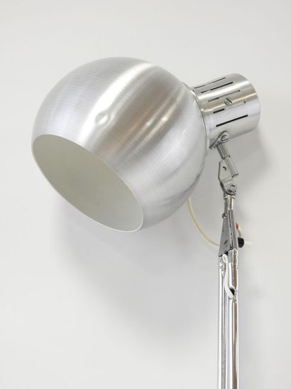 Piece from the 1970s
Architectural lamp mounted...