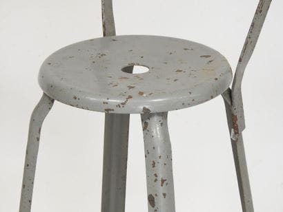 Piece from the 1950s
Nicoll-style high workshop...