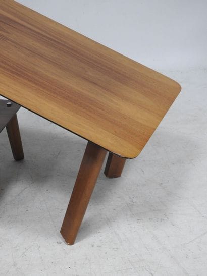Lot de 2 petites tables basses de forme rectangulaire...