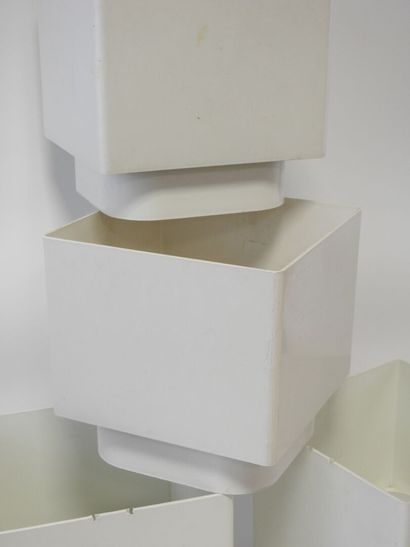 AMI
Set of 4 quadrangular planters made of...