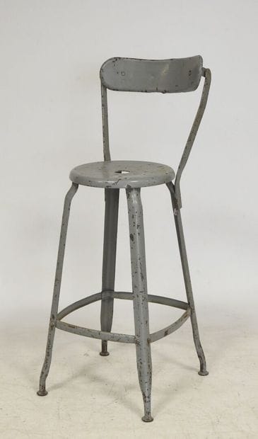 Piece from the 1950s
Nicoll-style high workshop...