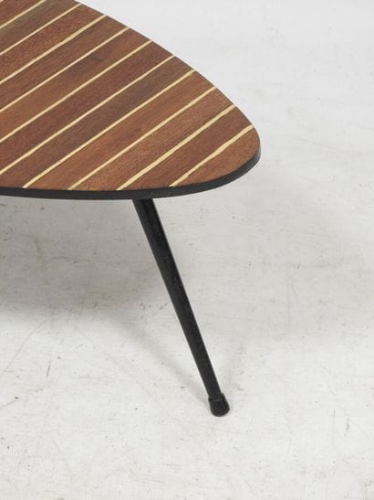 Travail moderne
Table basse tripode, plateau...